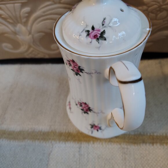 Princess House By Hammersley. Windsor Rose Fine Bone China Tea Pot - Picture 7 of 16